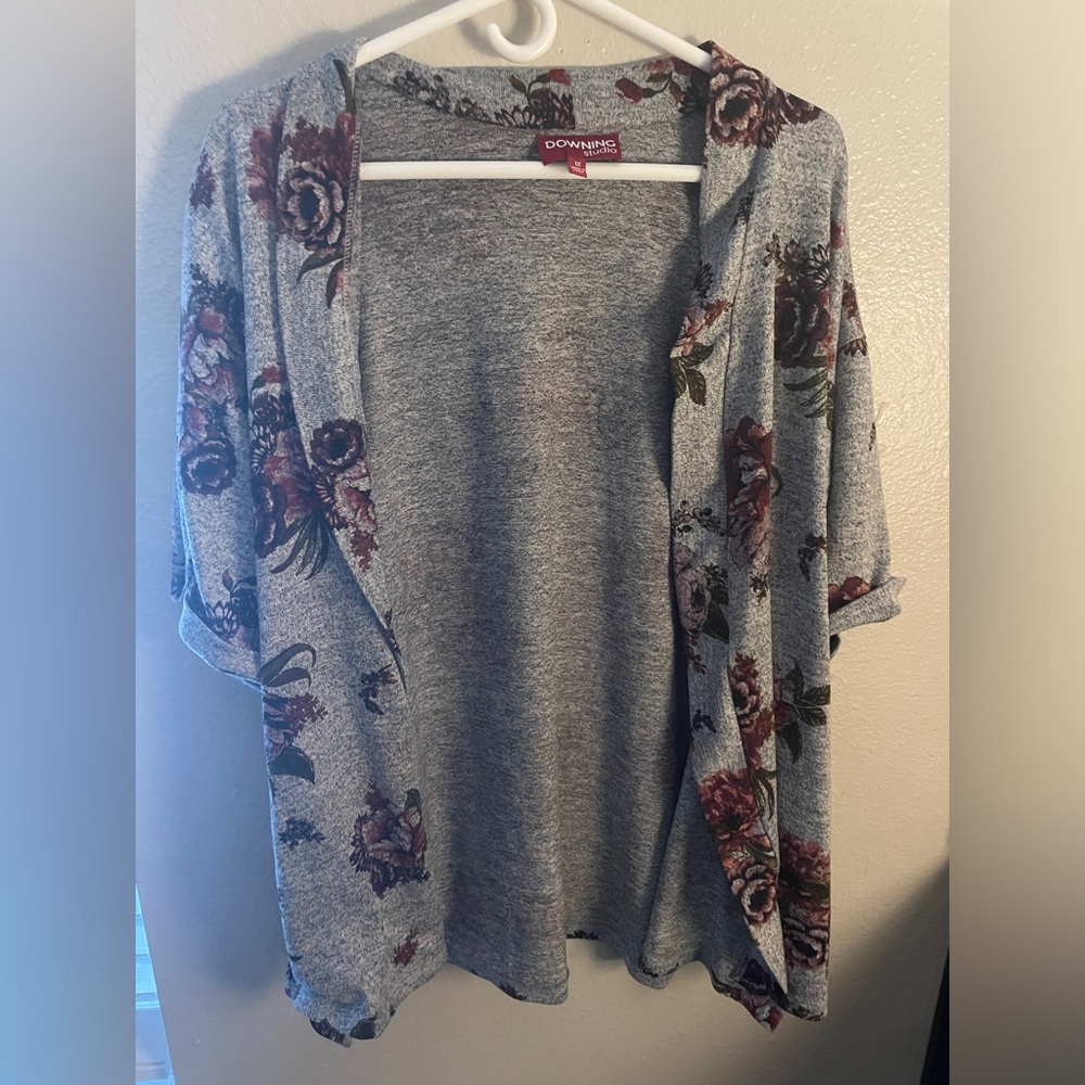 Downing Studio floral lightweight cardigan short sleeves size 2X
